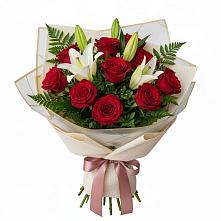 Букет цветов из:  Лилии и Розы в Дегтярске