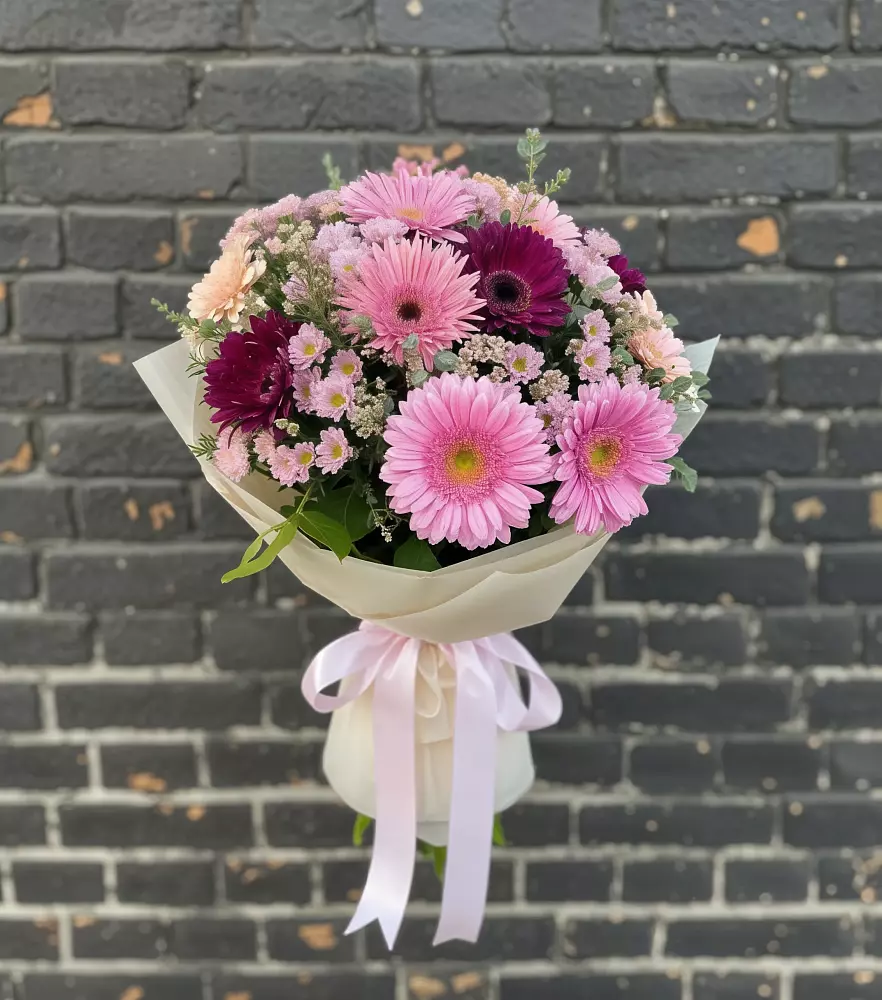 Букет цветов из: Герберы и Хризантемы в Дегтярске