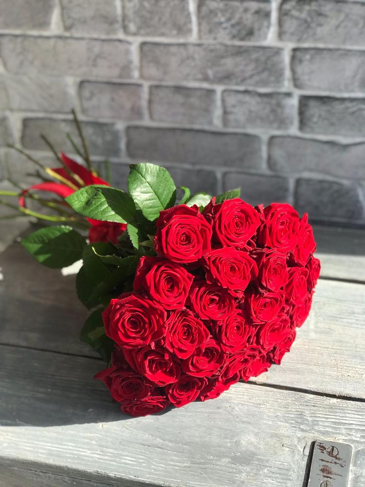 Букет Красные розы Фридом в Дегтярске