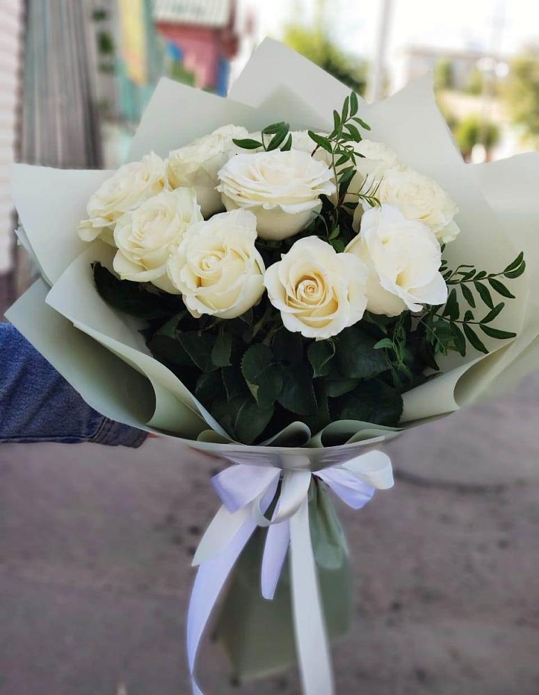 Букет Белые розы Проуд в Дегтярске