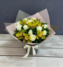 Букет цветов из:  Орхидеи и Розы в Дегтярске