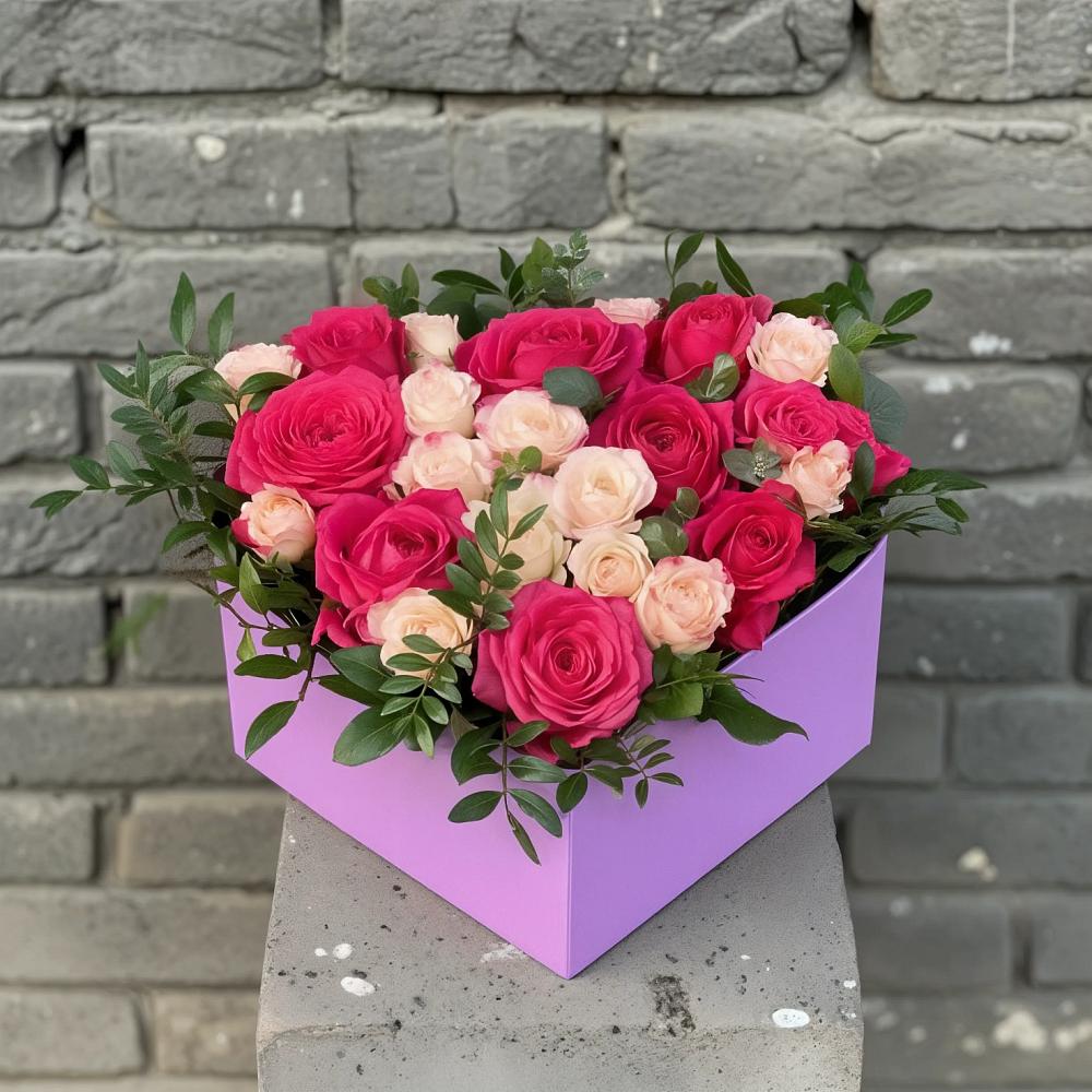 Цветочная композиция из Розы в коробке в Дегтярске