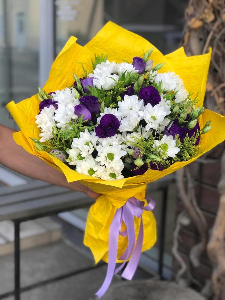 Букет цветов из: Ирисы, Хризантемы и Ромашки в Дегтярске