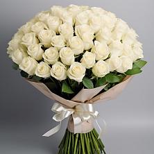 Букет 101 беля роза Белоснежка в Дегтярске