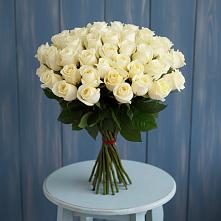 Букет 51 Белая роза Эдлесс Лав в Дегтярске