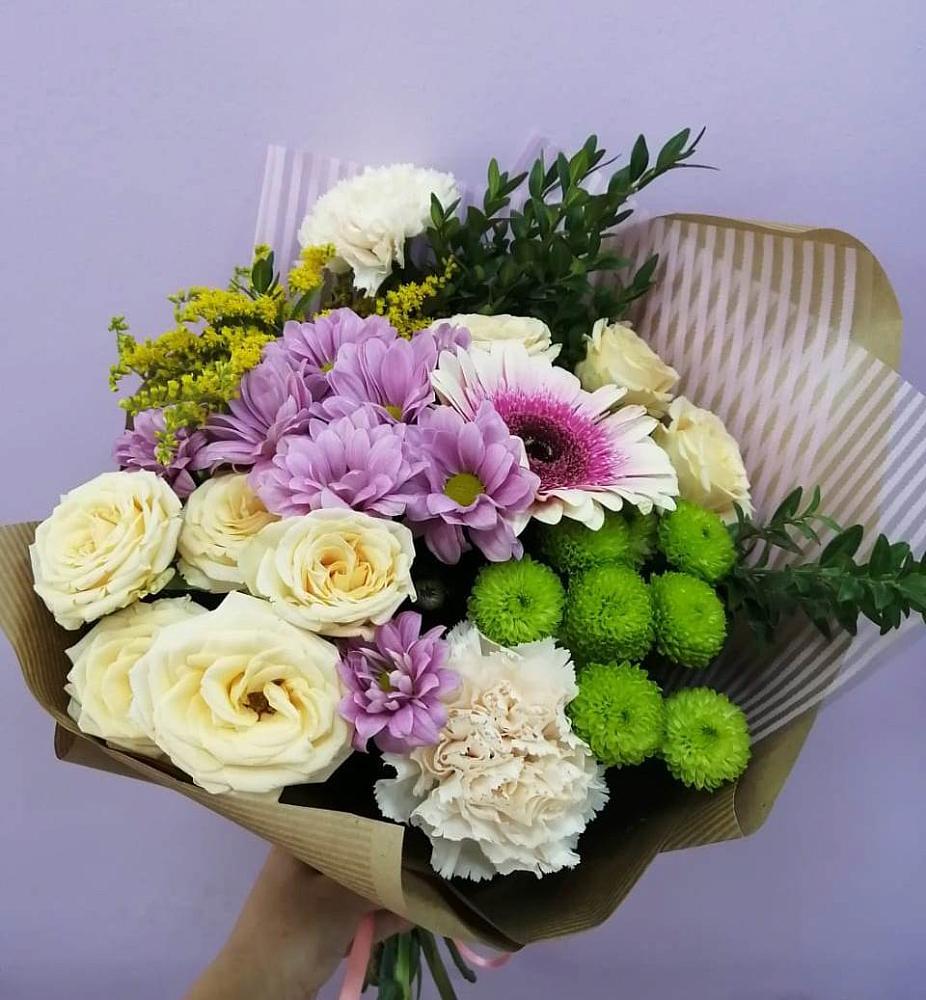 Букет цветов из: Хризантемы, Розы, Гвоздики и Герберы в Дегтярске