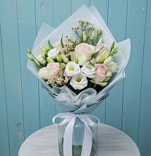 Букет цветов из:  Розы и Лизиантусы в Дегтярске