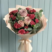 Букет цветов из:  Гвоздики и Розы в Дегтярске