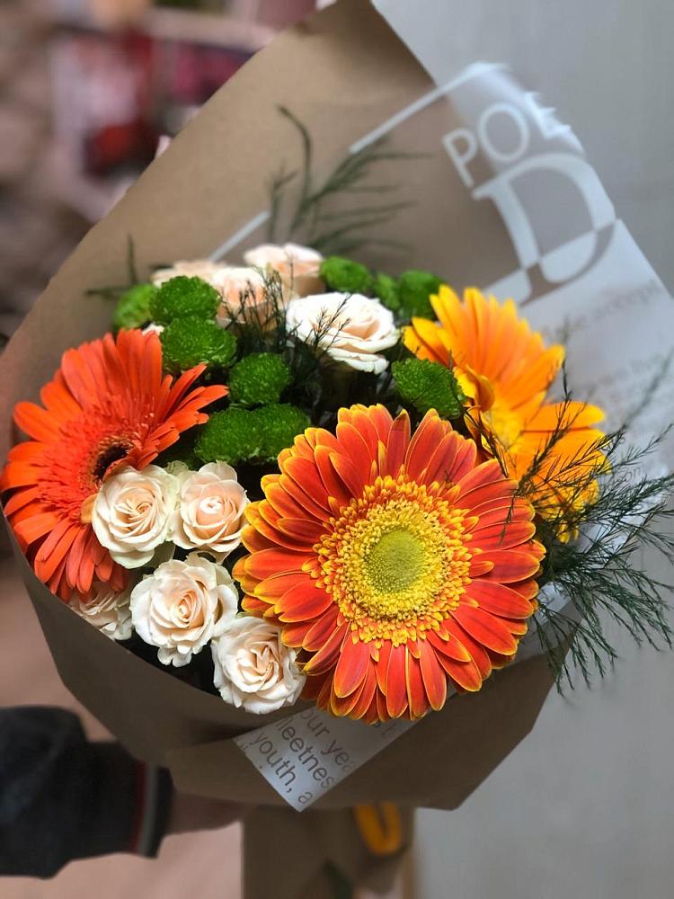 Букет цветов из: Герберы, Хризантемы и Розы в Дегтярске