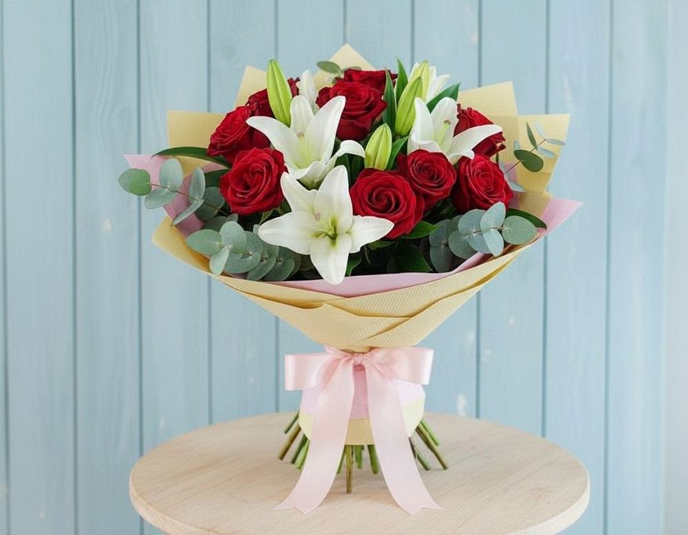 Букет цветов из: Лилии и Розы в Дегтярске